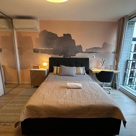 Browary Warszawskie Cozy Suite, Beautiful View And Free Netflix